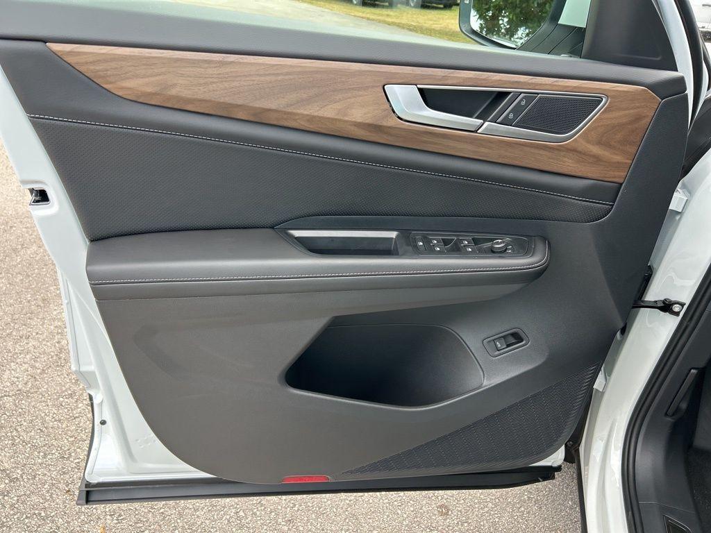 new 2026 Volkswagen Atlas car, priced at $45,093