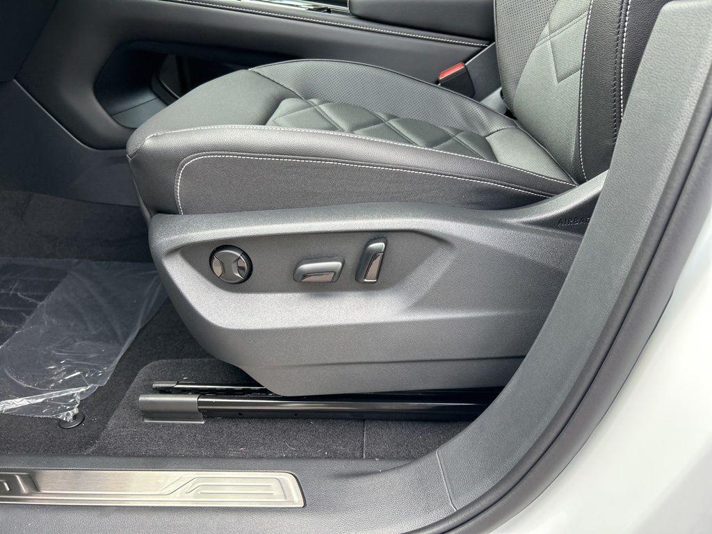 new 2026 Volkswagen Atlas car, priced at $45,093