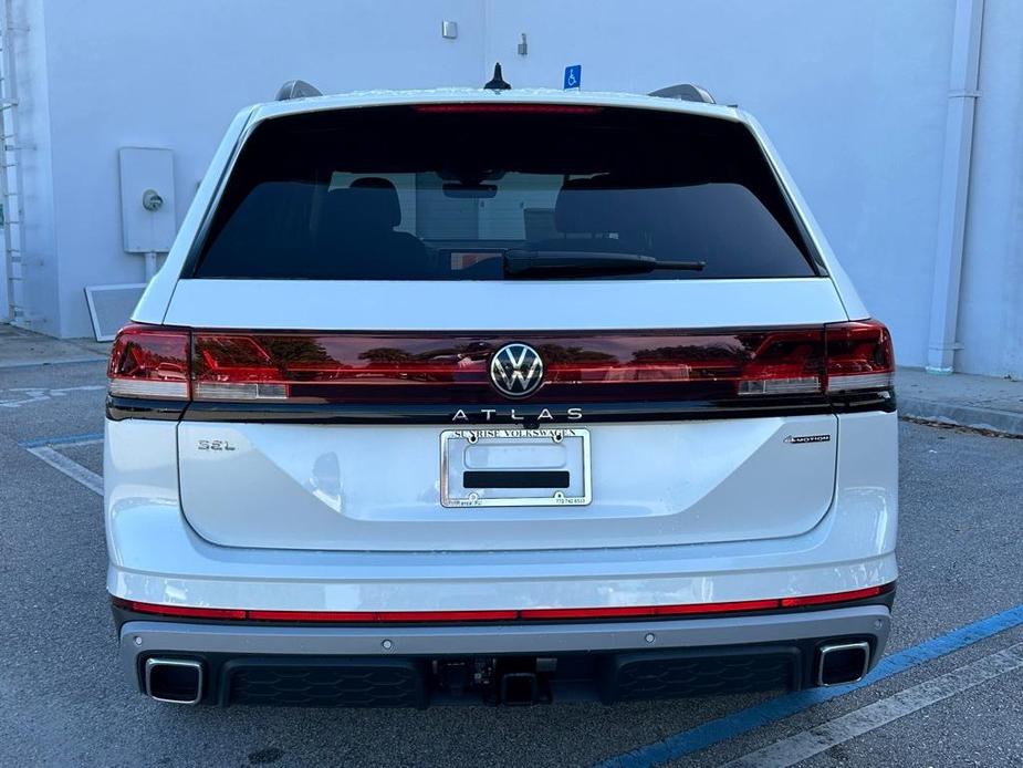 new 2024 Volkswagen Atlas car, priced at $49,723