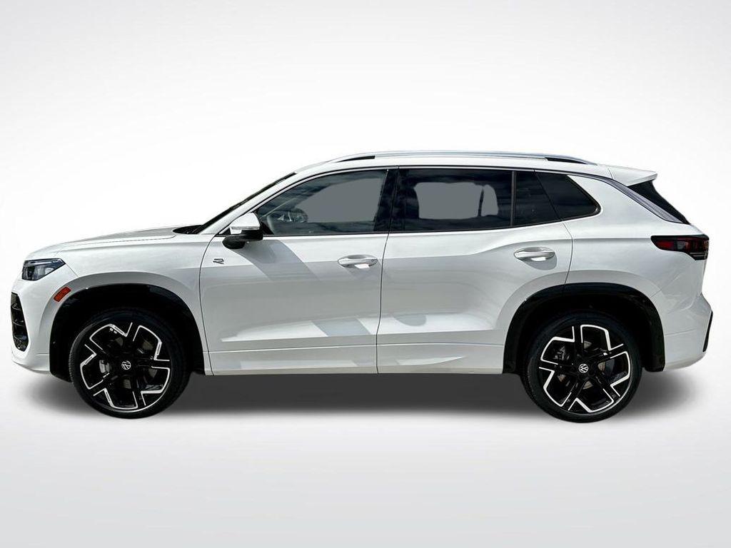 new 2026 Volkswagen Tiguan car, priced at $43,232