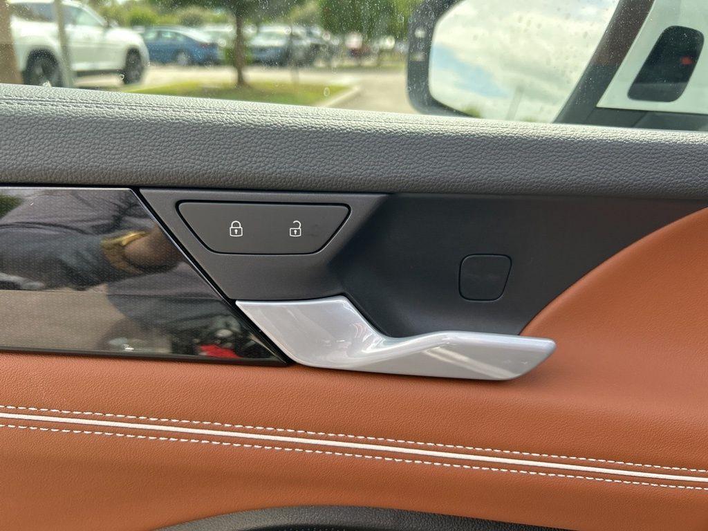 new 2026 Volkswagen Tiguan car, priced at $43,232