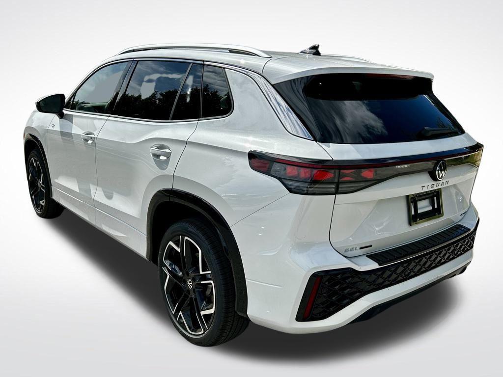 new 2026 Volkswagen Tiguan car, priced at $43,232