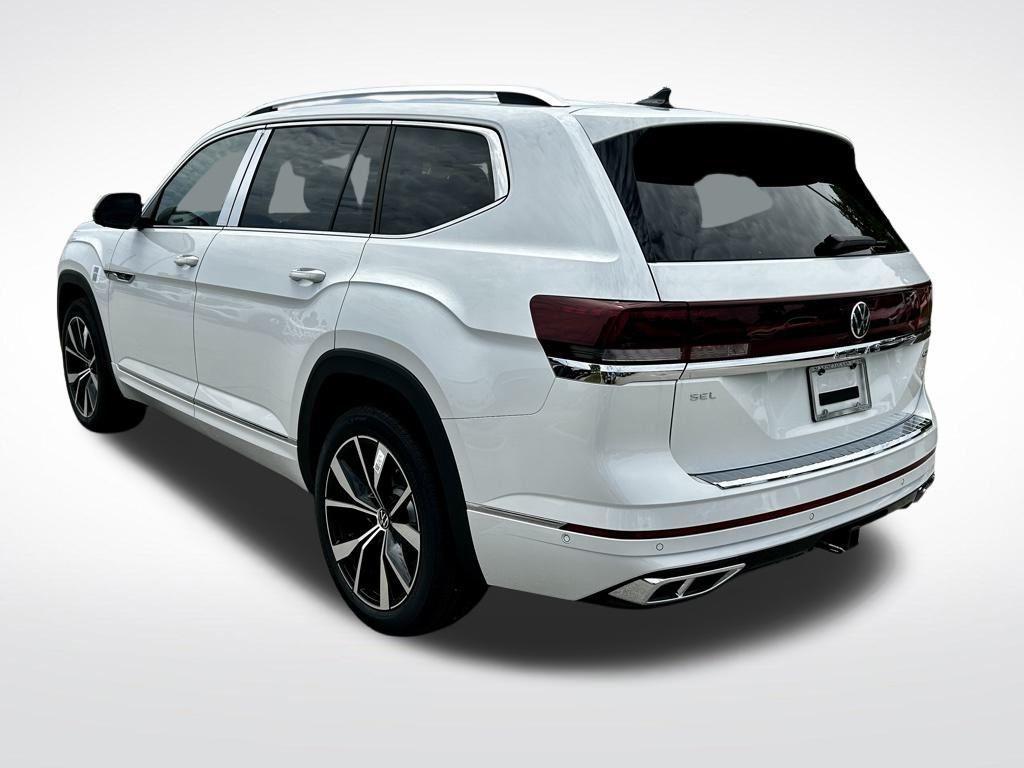 new 2025 Volkswagen Atlas car, priced at $49,651