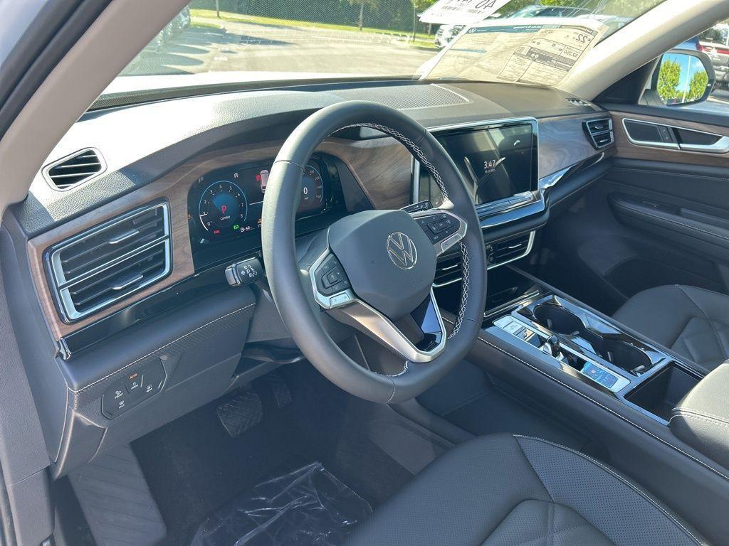 new 2026 Volkswagen Atlas car, priced at $41,085