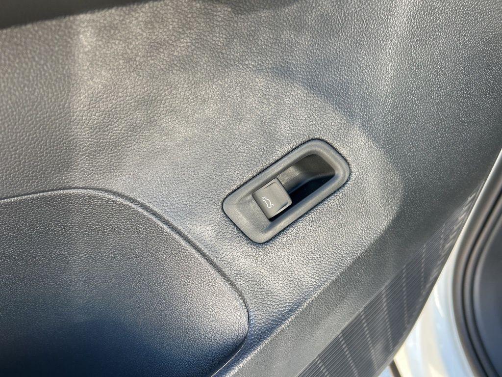 new 2026 Volkswagen Atlas car, priced at $41,085