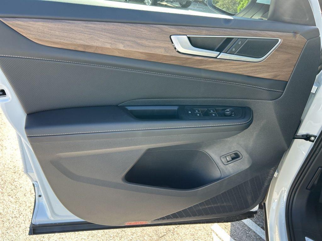 new 2026 Volkswagen Atlas car, priced at $41,085