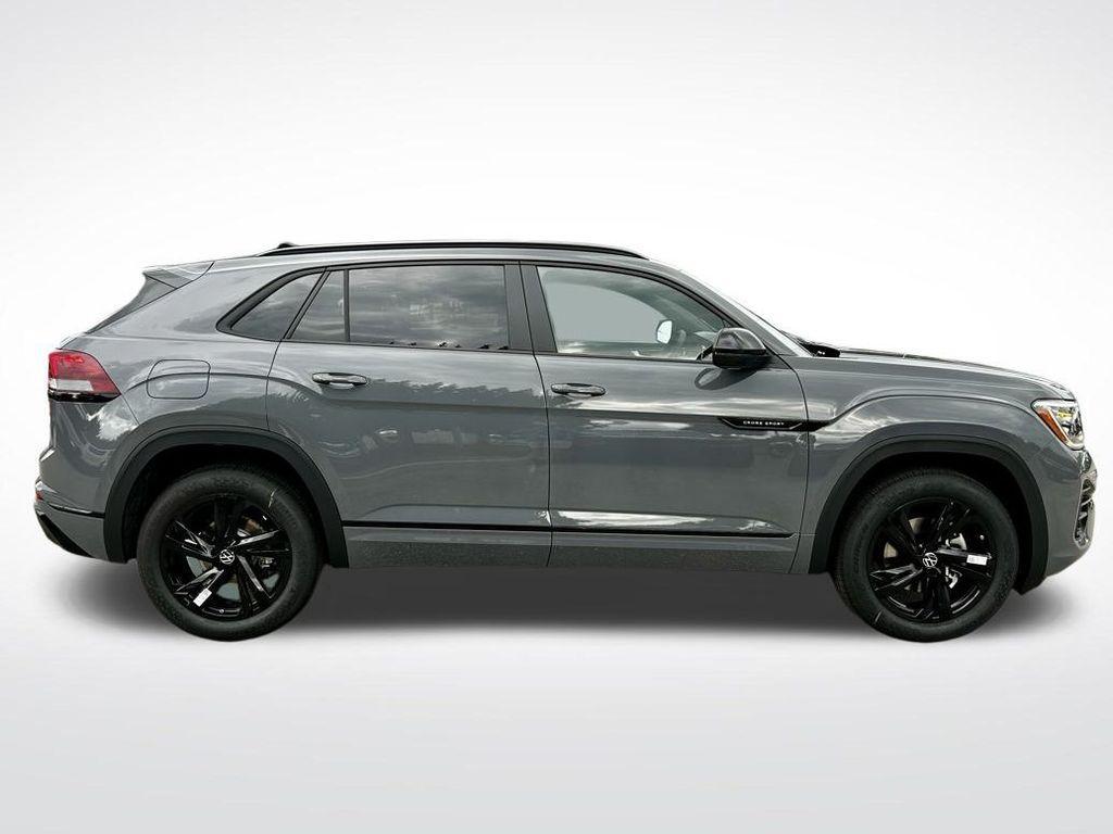 new 2026 Volkswagen Atlas Cross Sport car, priced at $48,301