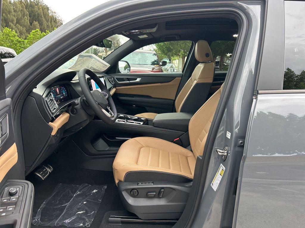 new 2026 Volkswagen Atlas Cross Sport car, priced at $48,301