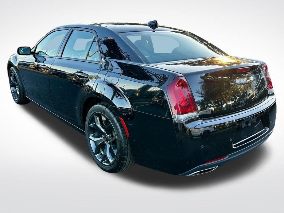 used 2022 Chrysler 300 car, priced at $22,221