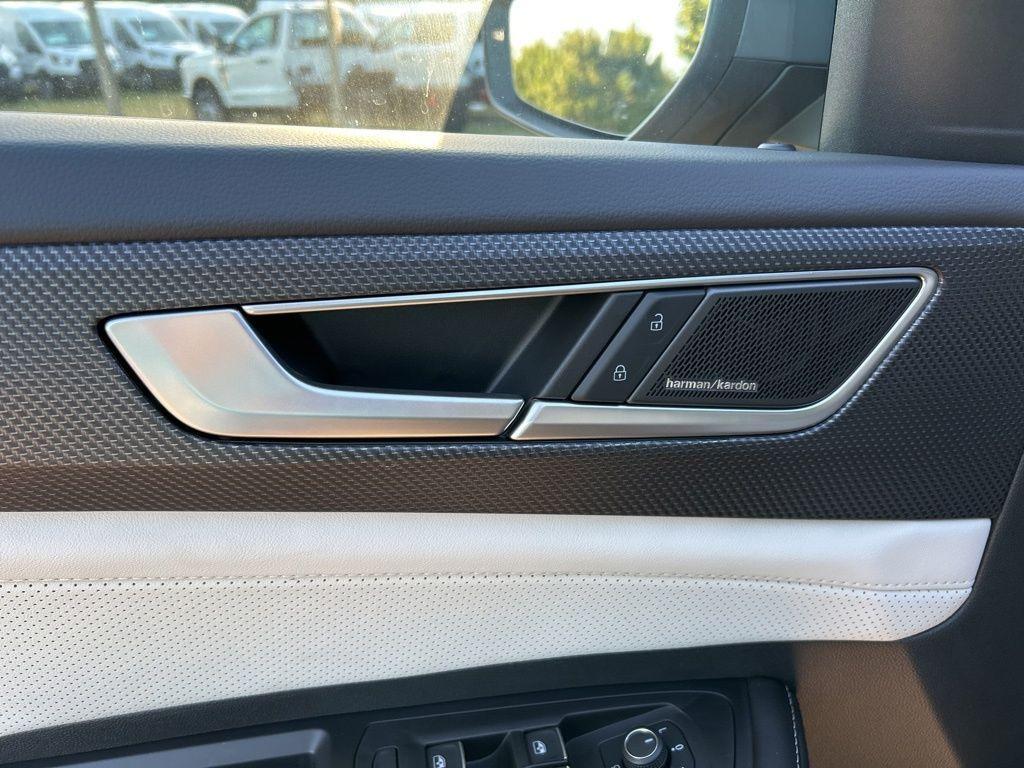 new 2026 Volkswagen Atlas Cross Sport car, priced at $53,448