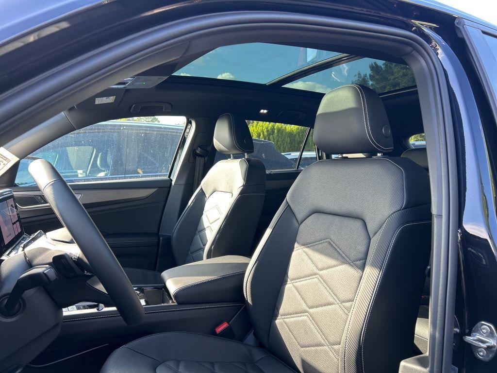 new 2026 Volkswagen Atlas Cross Sport car, priced at $43,546