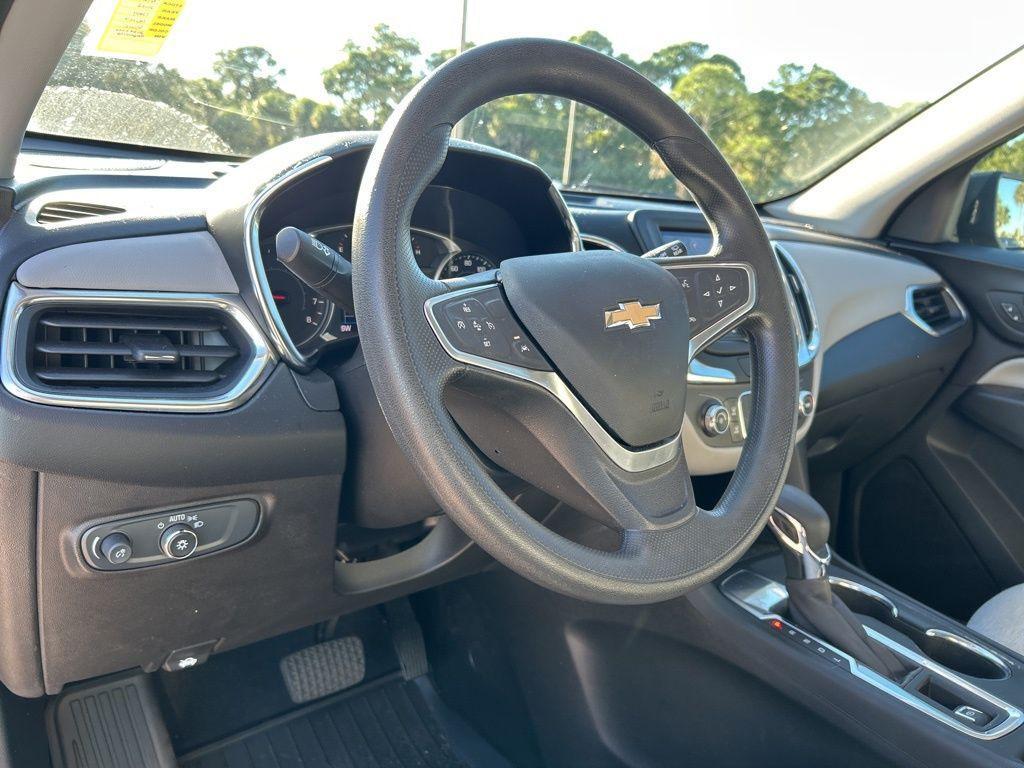 used 2022 Chevrolet Equinox car, priced at $18,417