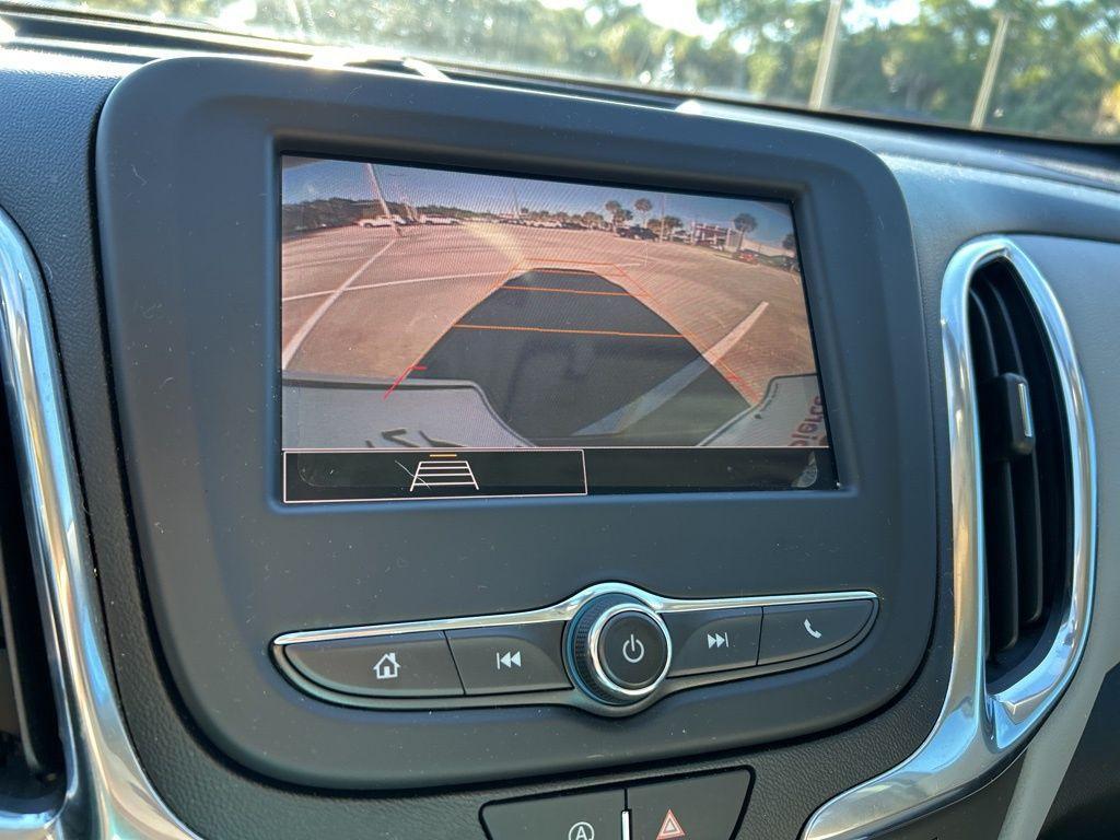 used 2022 Chevrolet Equinox car, priced at $18,417