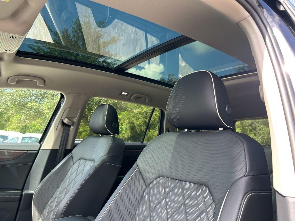 new 2025 Volkswagen Atlas car, priced at $46,296