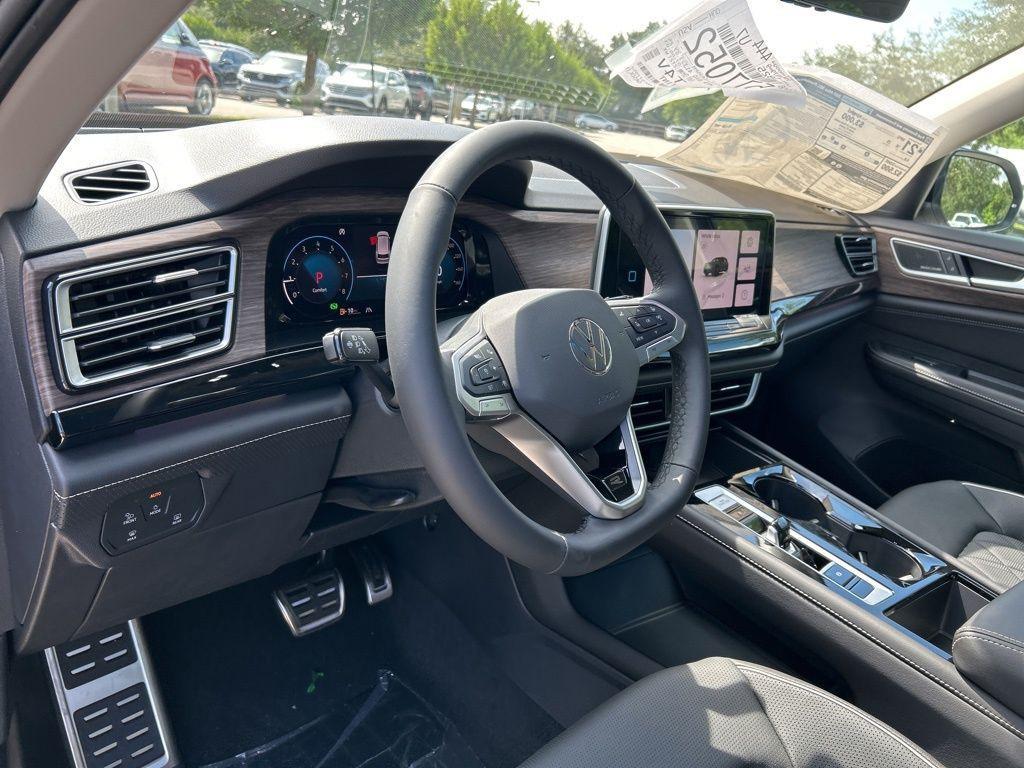 new 2025 Volkswagen Atlas car, priced at $46,296