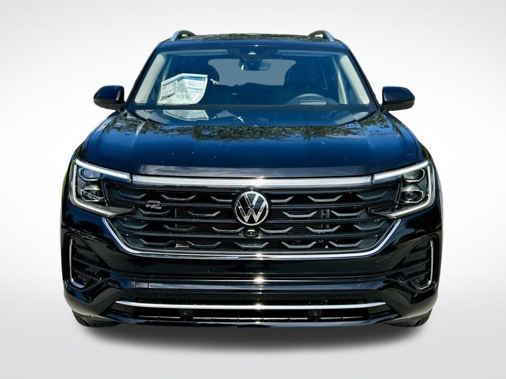 new 2025 Volkswagen Atlas car, priced at $46,296