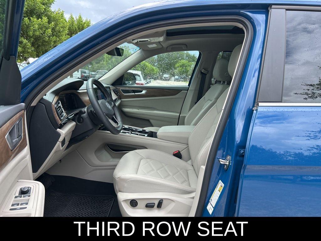 used 2025 Volkswagen Atlas car, priced at $38,750