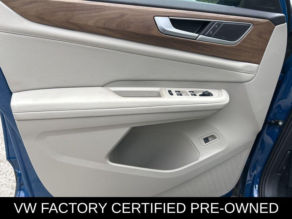 used 2025 Volkswagen Atlas car, priced at $38,750