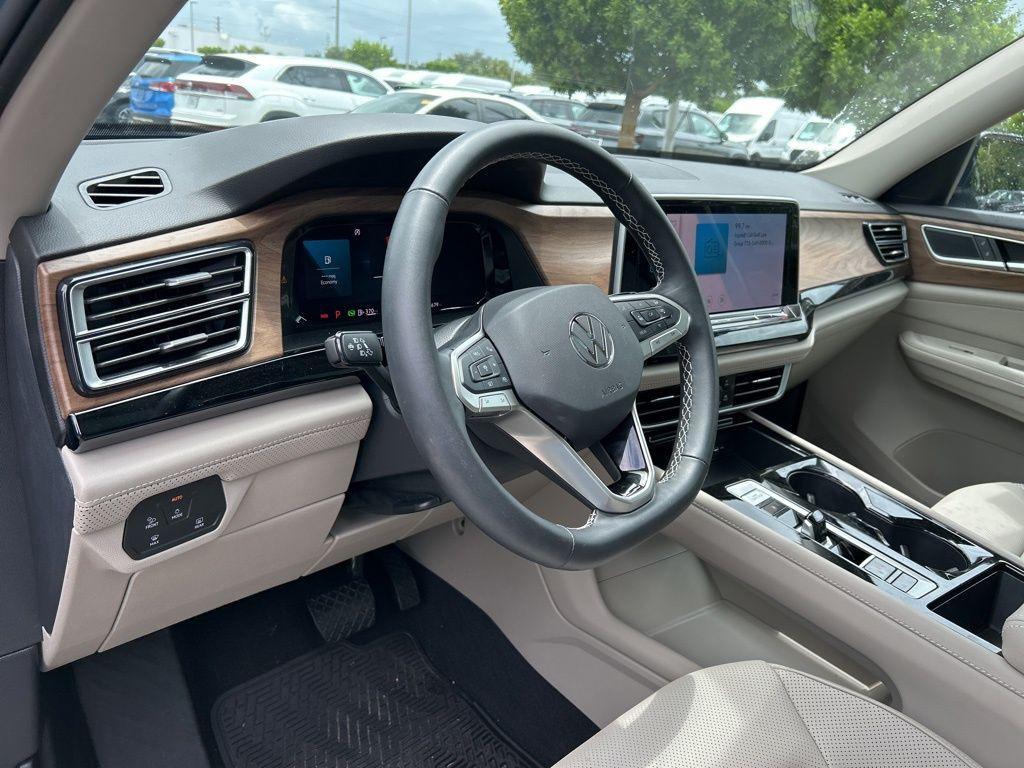 used 2025 Volkswagen Atlas car, priced at $38,750