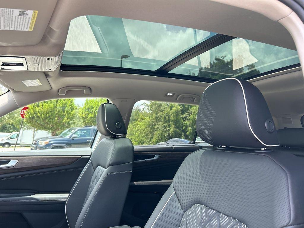 new 2025 Volkswagen Atlas car, priced at $50,310