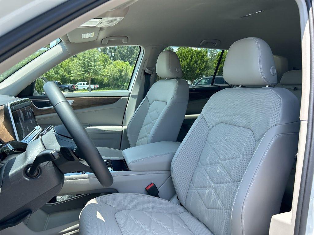 new 2025 Volkswagen Atlas car, priced at $40,245