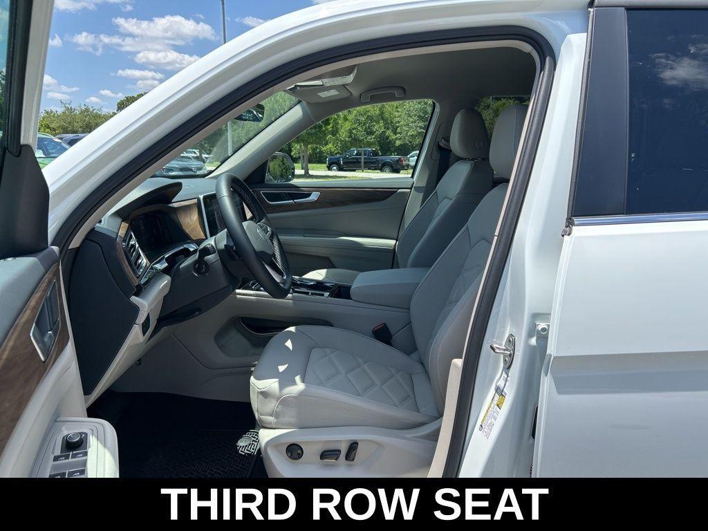 new 2025 Volkswagen Atlas car, priced at $37,193
