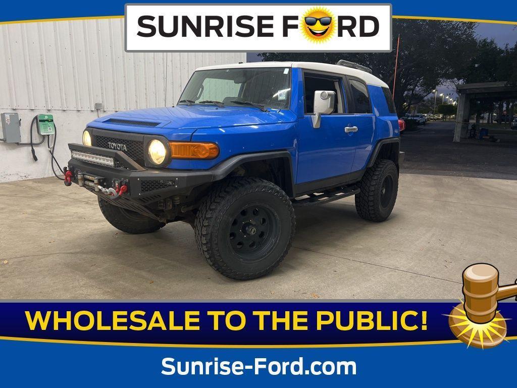 used 2007 Toyota FJ Cruiser car, priced at $15,912