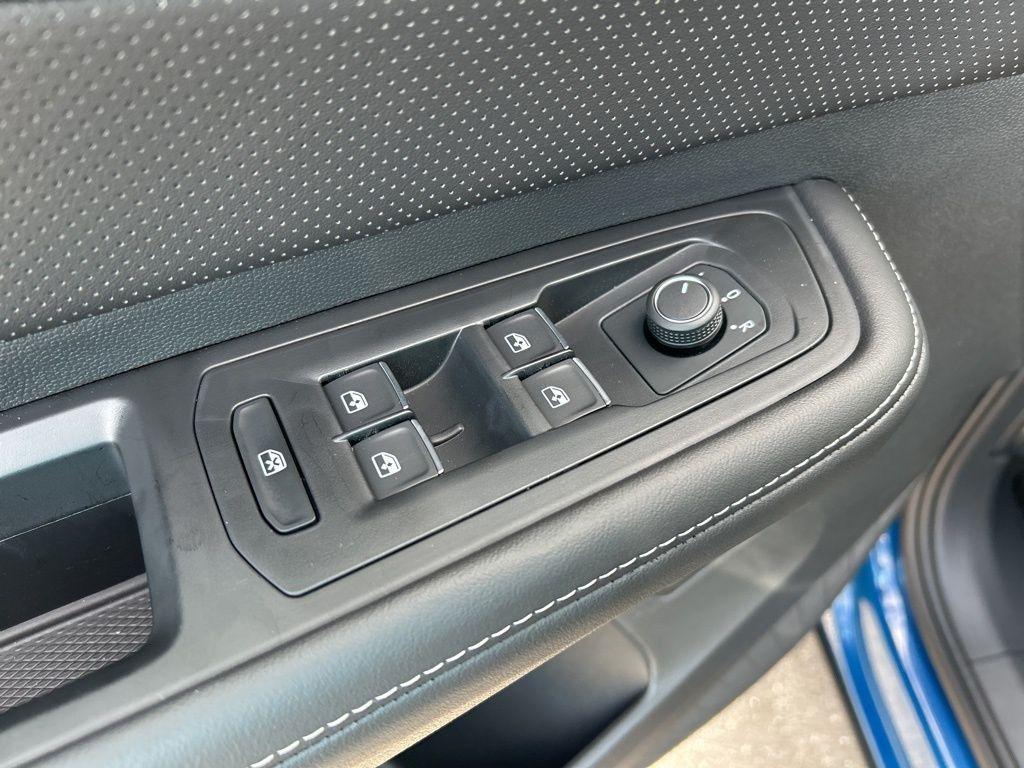 used 2025 Volkswagen Atlas Cross Sport car, priced at $44,595