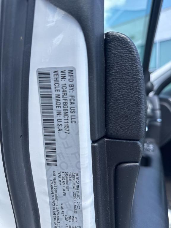 used 2022 Jeep Grand Cherokee WK car, priced at $23,716