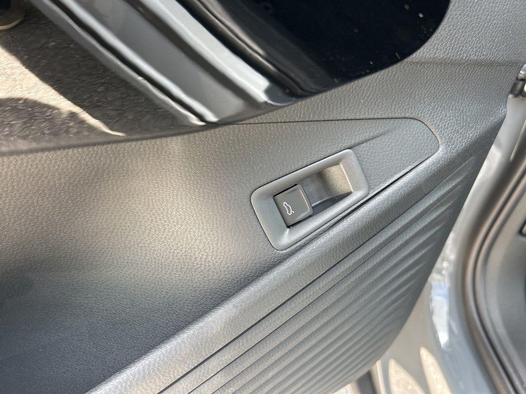 new 2025 Volkswagen ID.4 car, priced at $47,347