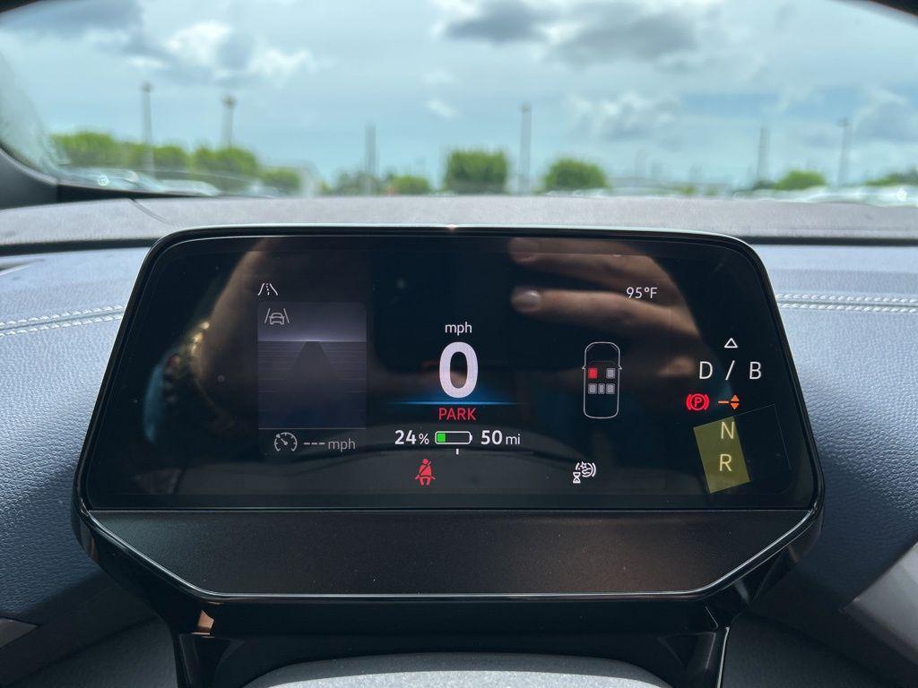 new 2025 Volkswagen ID.4 car, priced at $47,347