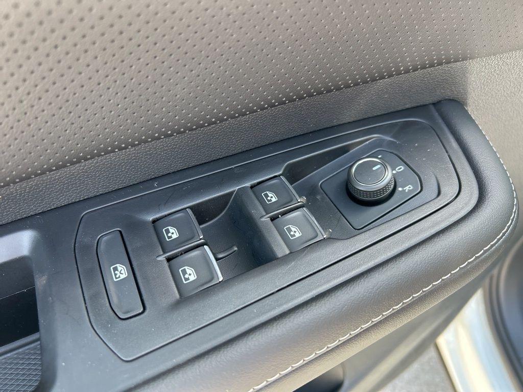 new 2025 Volkswagen Atlas car, priced at $39,344