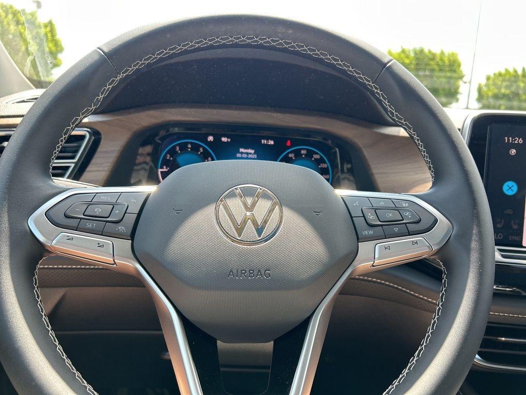new 2025 Volkswagen Atlas car, priced at $39,344