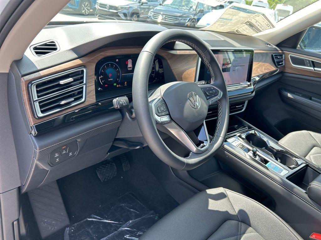 new 2025 Volkswagen Atlas car, priced at $39,344