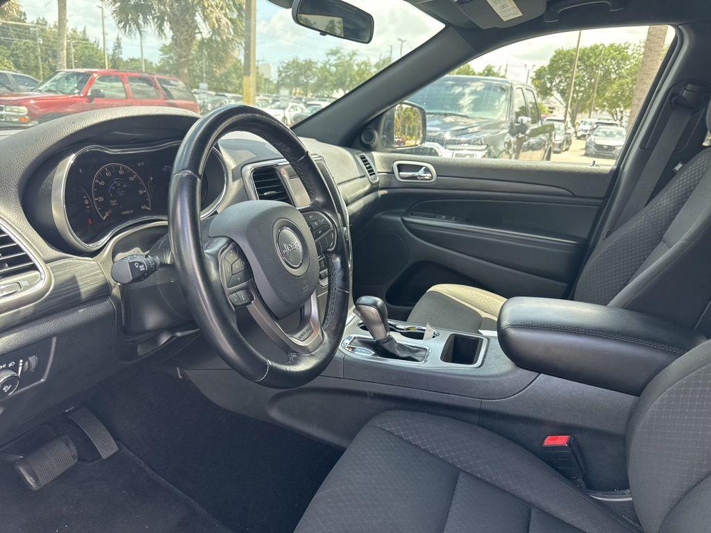 used 2021 Jeep Grand Cherokee car, priced at $19,371
