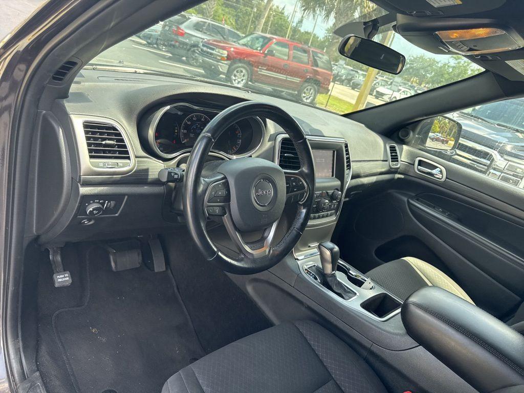 used 2021 Jeep Grand Cherokee car, priced at $19,371