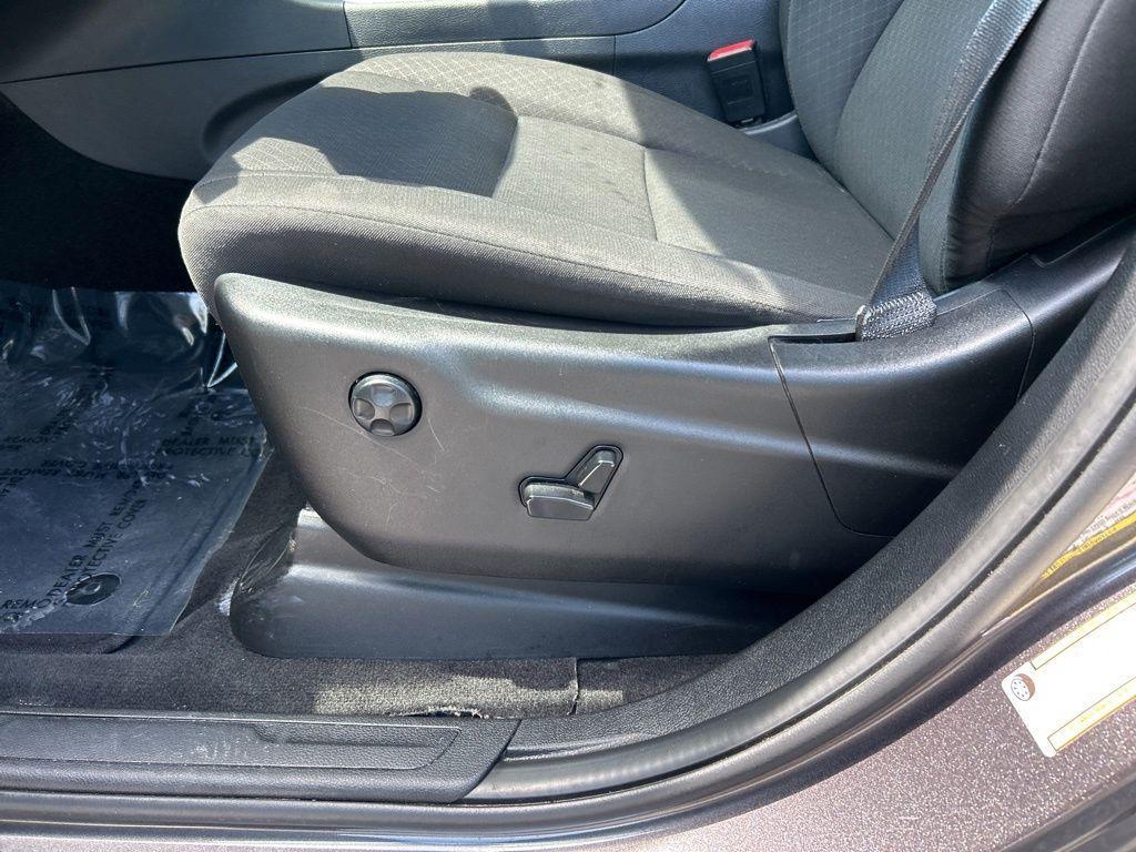 used 2021 Jeep Grand Cherokee car, priced at $17,295