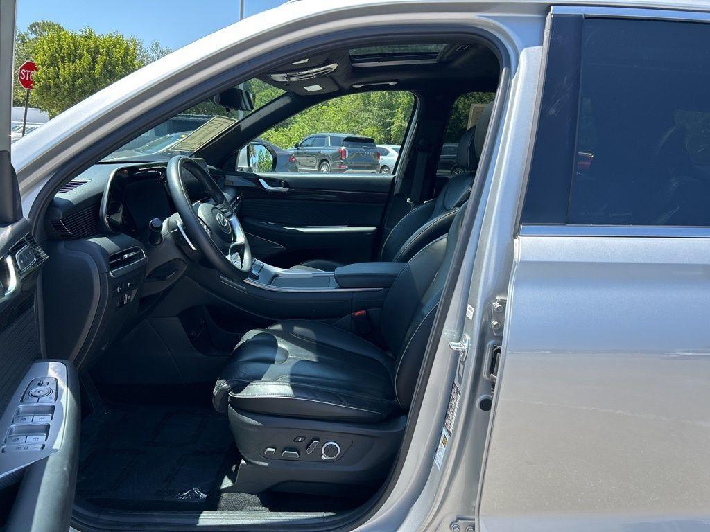 used 2024 Hyundai Palisade car, priced at $36,665