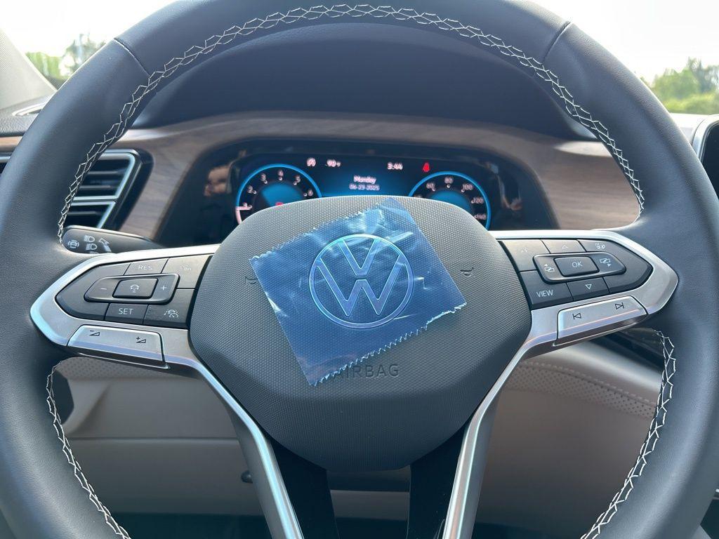 new 2025 Volkswagen Atlas car, priced at $40,671