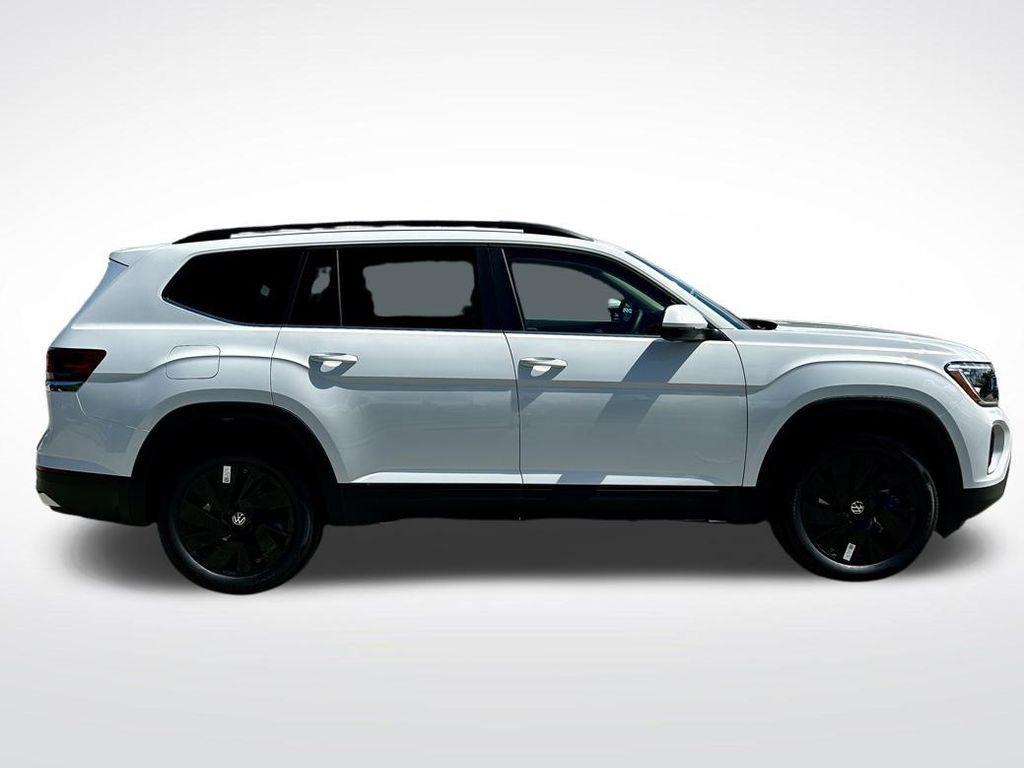 new 2025 Volkswagen Atlas car, priced at $40,671