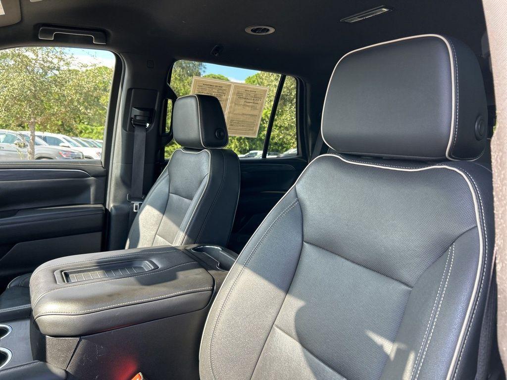 used 2023 GMC Yukon car, priced at $42,847