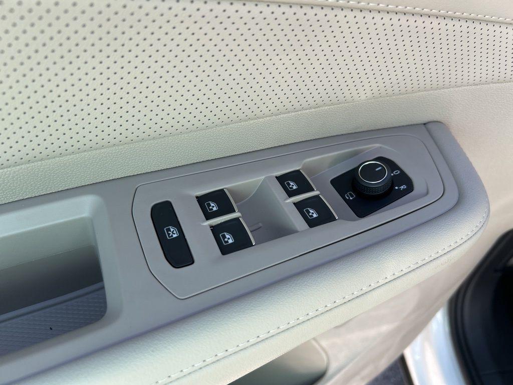 new 2026 Volkswagen Atlas car, priced at $53,871