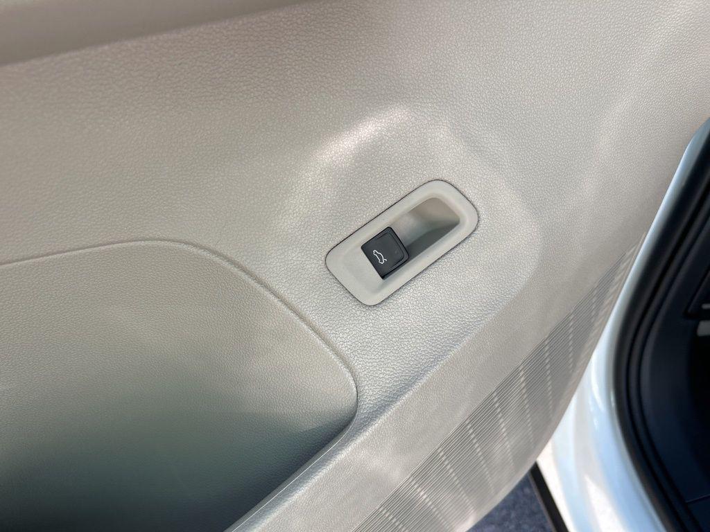 new 2026 Volkswagen Atlas car, priced at $53,871