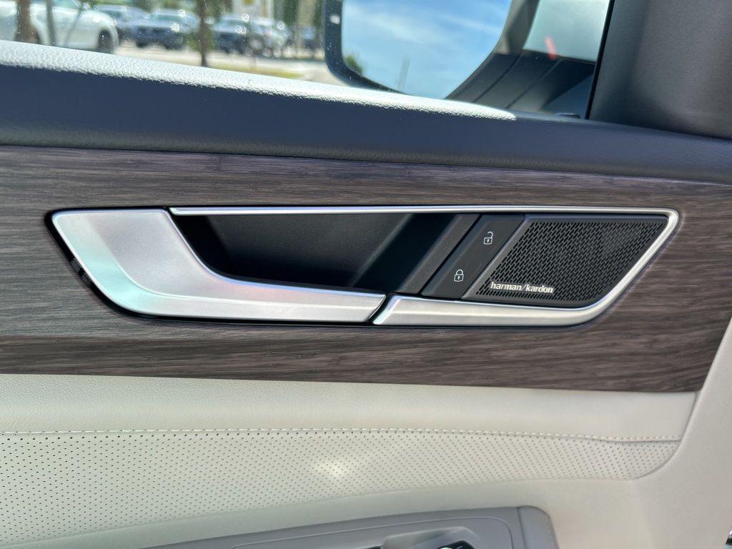 new 2026 Volkswagen Atlas car, priced at $53,871