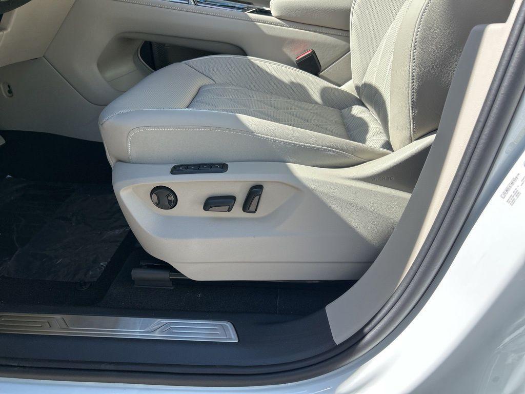 new 2026 Volkswagen Atlas car, priced at $53,871