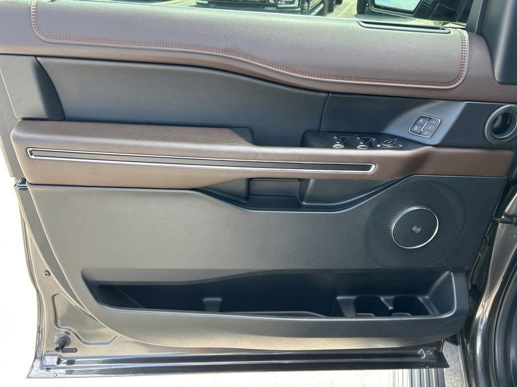 used 2021 Ford Expedition car, priced at $40,497