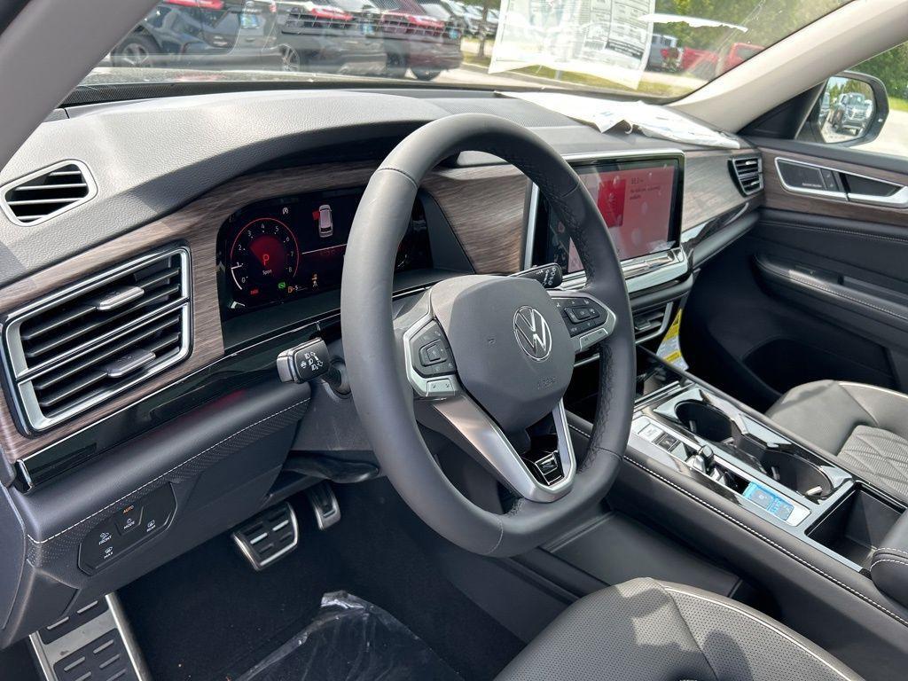 new 2025 Volkswagen Atlas car, priced at $48,473