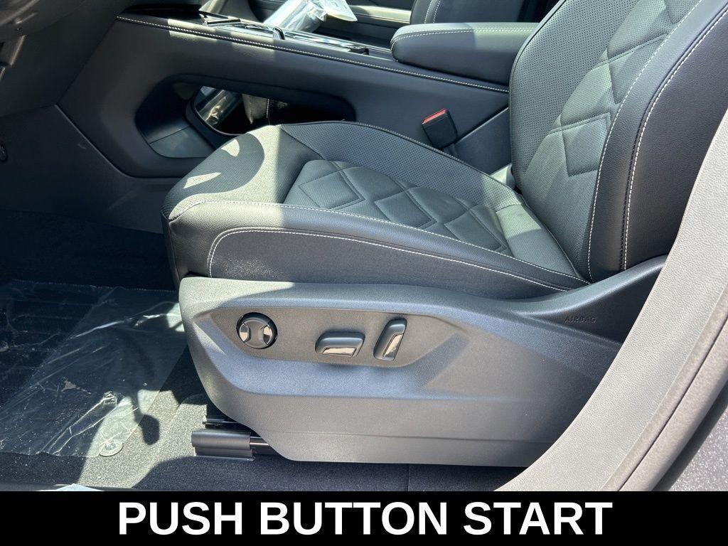 new 2025 Volkswagen Atlas car, priced at $39,989