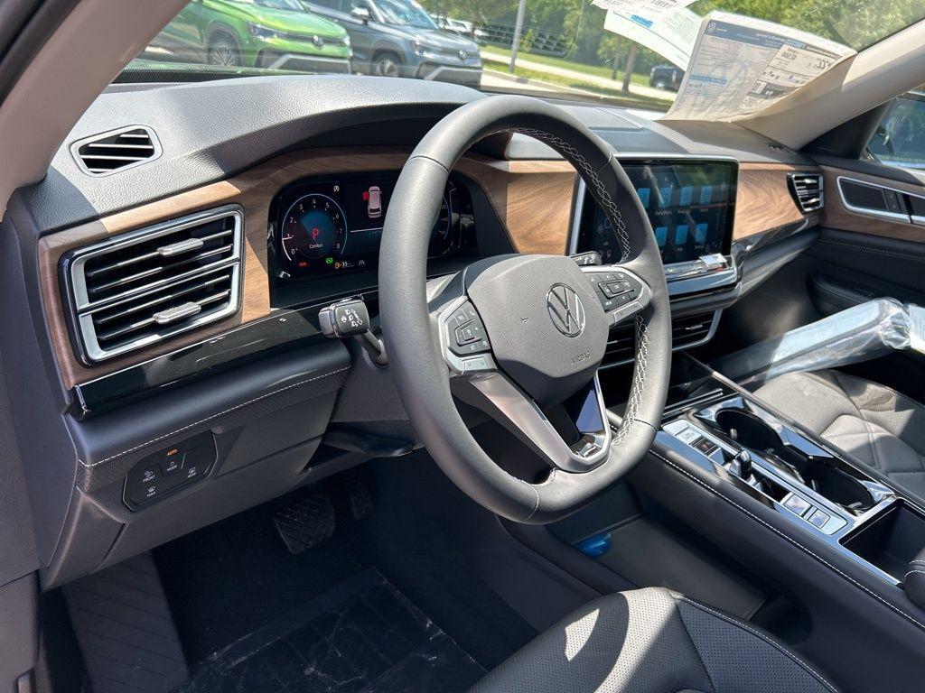 new 2025 Volkswagen Atlas car, priced at $40,550