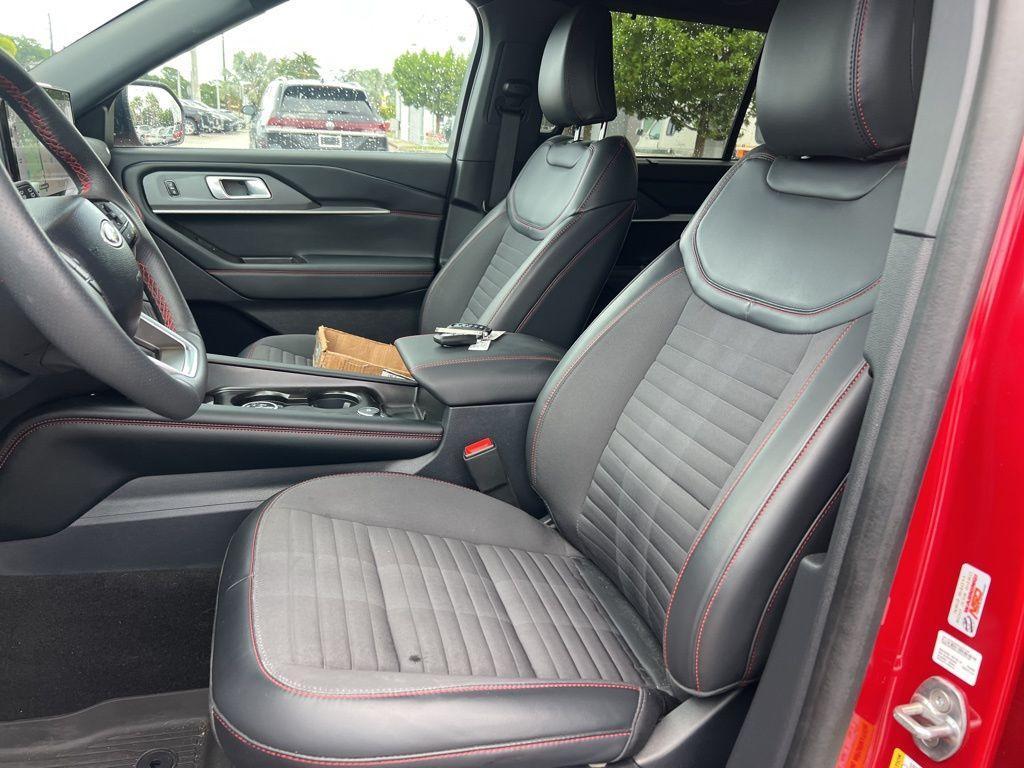 used 2025 Ford Explorer car, priced at $41,321